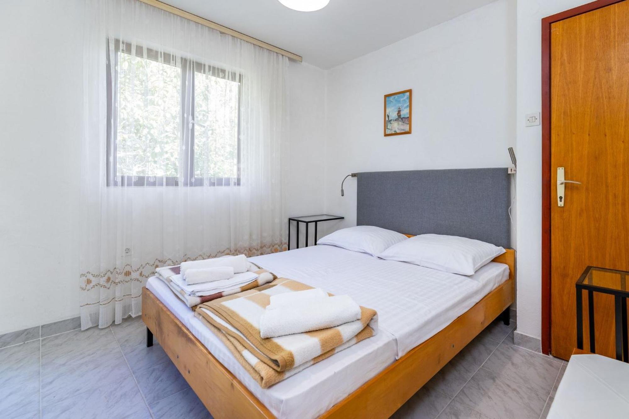 Apartments Janko Zarok Башка Екстер'єр фото
